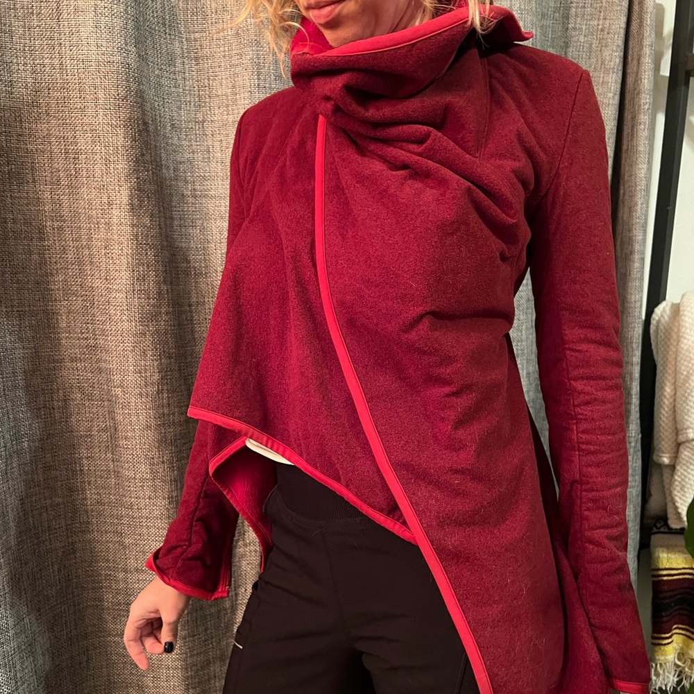 Lululemmon asymmetrical sweater